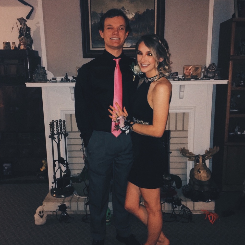 HOMECOMING DRESS— gorgeous black homecoming dress